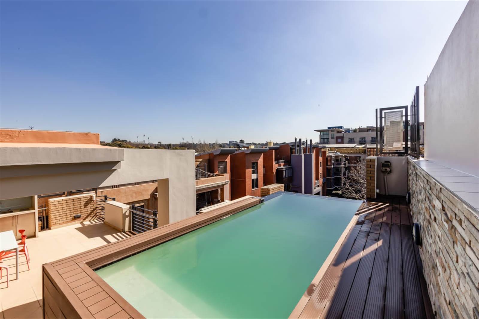 3 Bed Apartment in Melrose Arch photo number 4