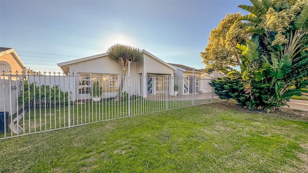 3 Bed House for sale in Bothasig T4781145 Private Property