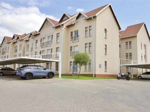 3 Bed Apartment in Kosmosdal