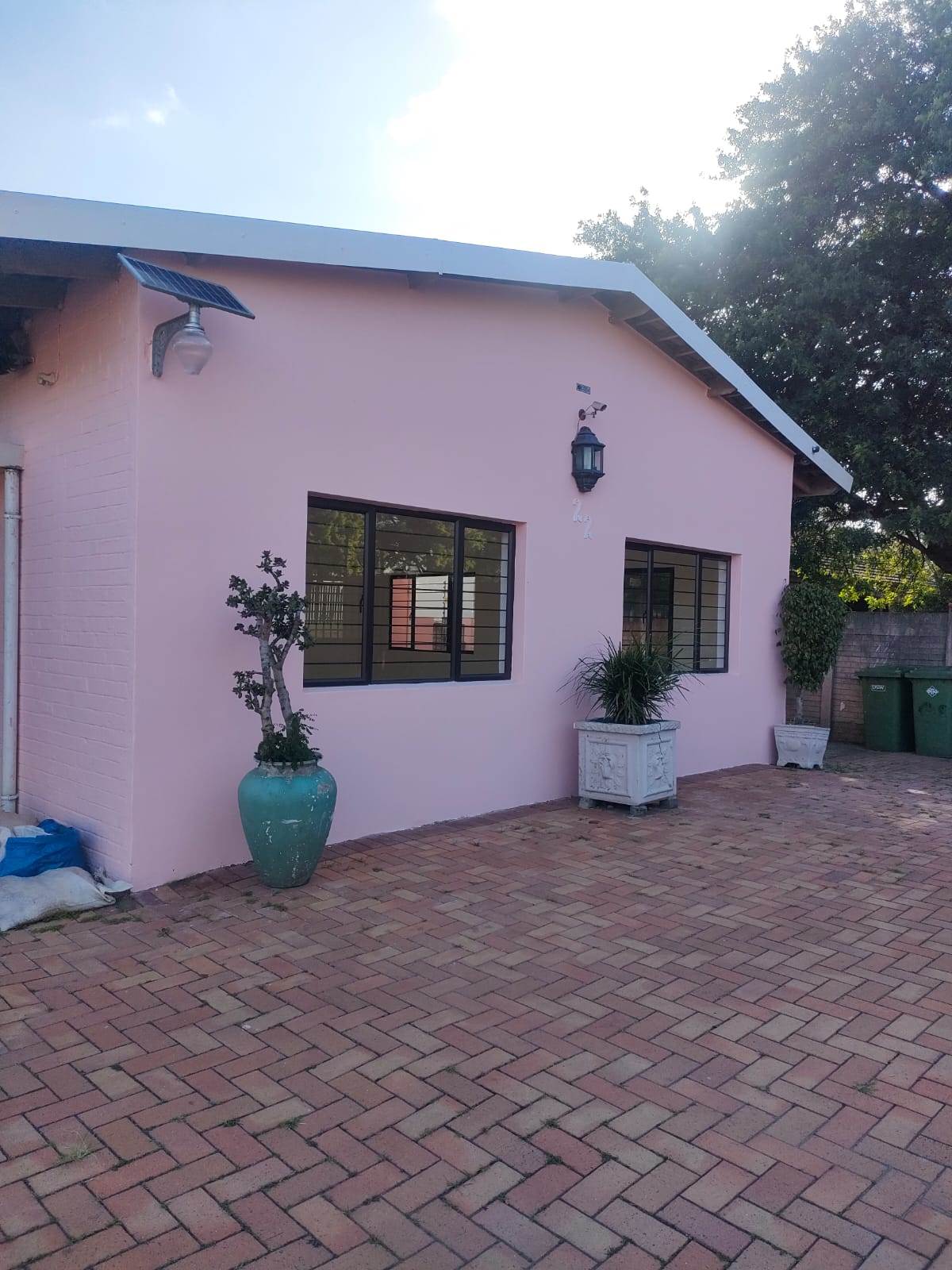89  m² Commercial space in Pinetown Central photo number 2