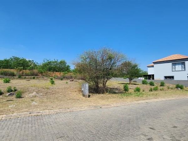 853 m² Land available in Brits Central