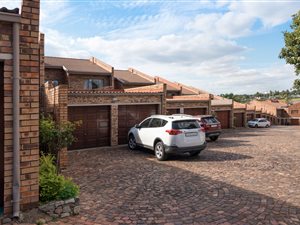 4 Bed Townhouse in Corlett Gardens