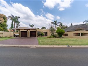 House in Sunward Park