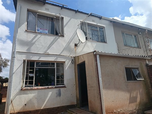 3 Bedroom Townhouse 3 Bedroom Townhouse