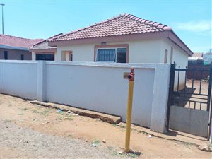 3 Bed House in Vosloorus