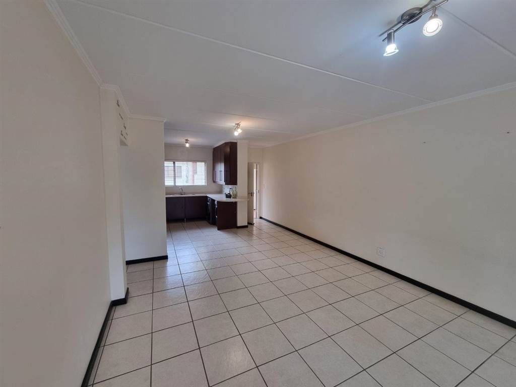 2 Bed House in Sunninghill photo number 2