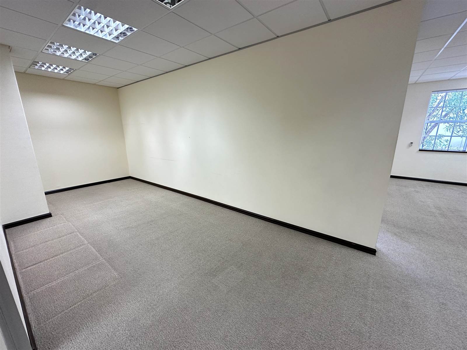 142  m² Commercial space in Tyger Valley photo number 8