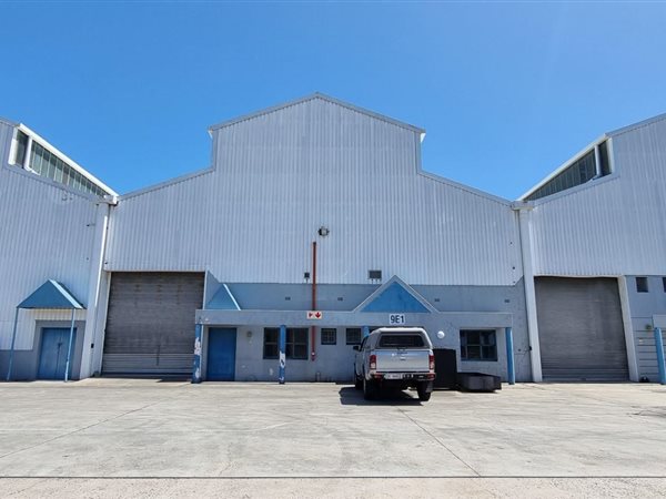 982  m² Industrial space