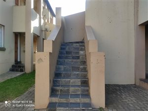2 Bed Townhouse in Elspark