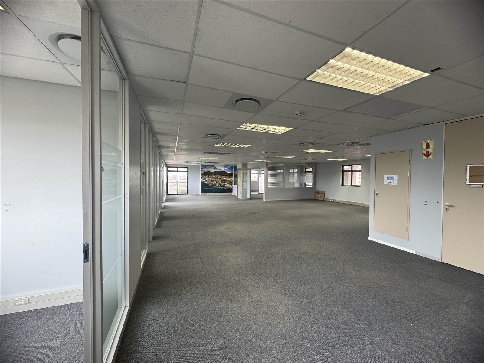 331  m² Commercial space in Century City photo number 14