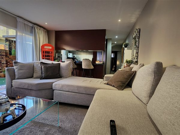 3 Bedroom Townhouse 3 Bedroom Townhouse