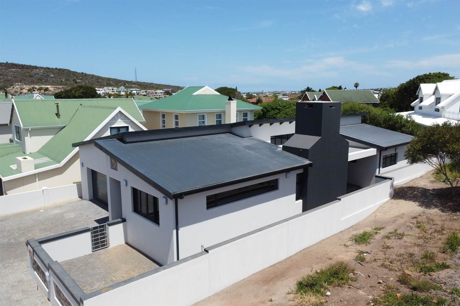 3 Bed House in Stilbaai photo number 25