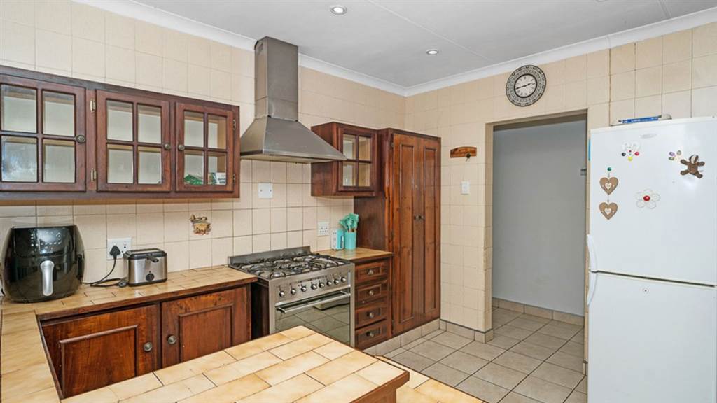 8 Bed House in Northmead photo number 5