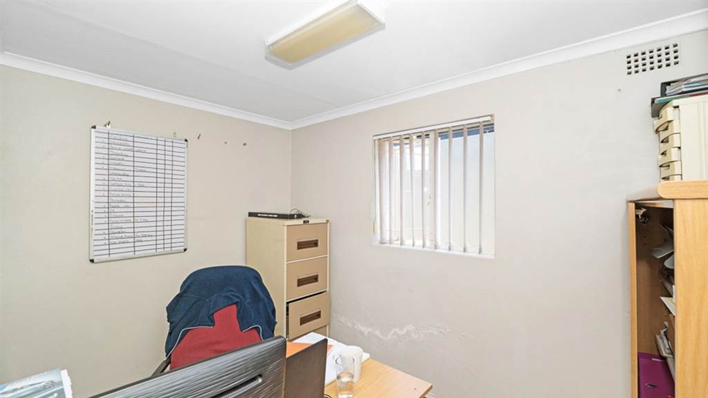 8 Bed House in Northmead photo number 21