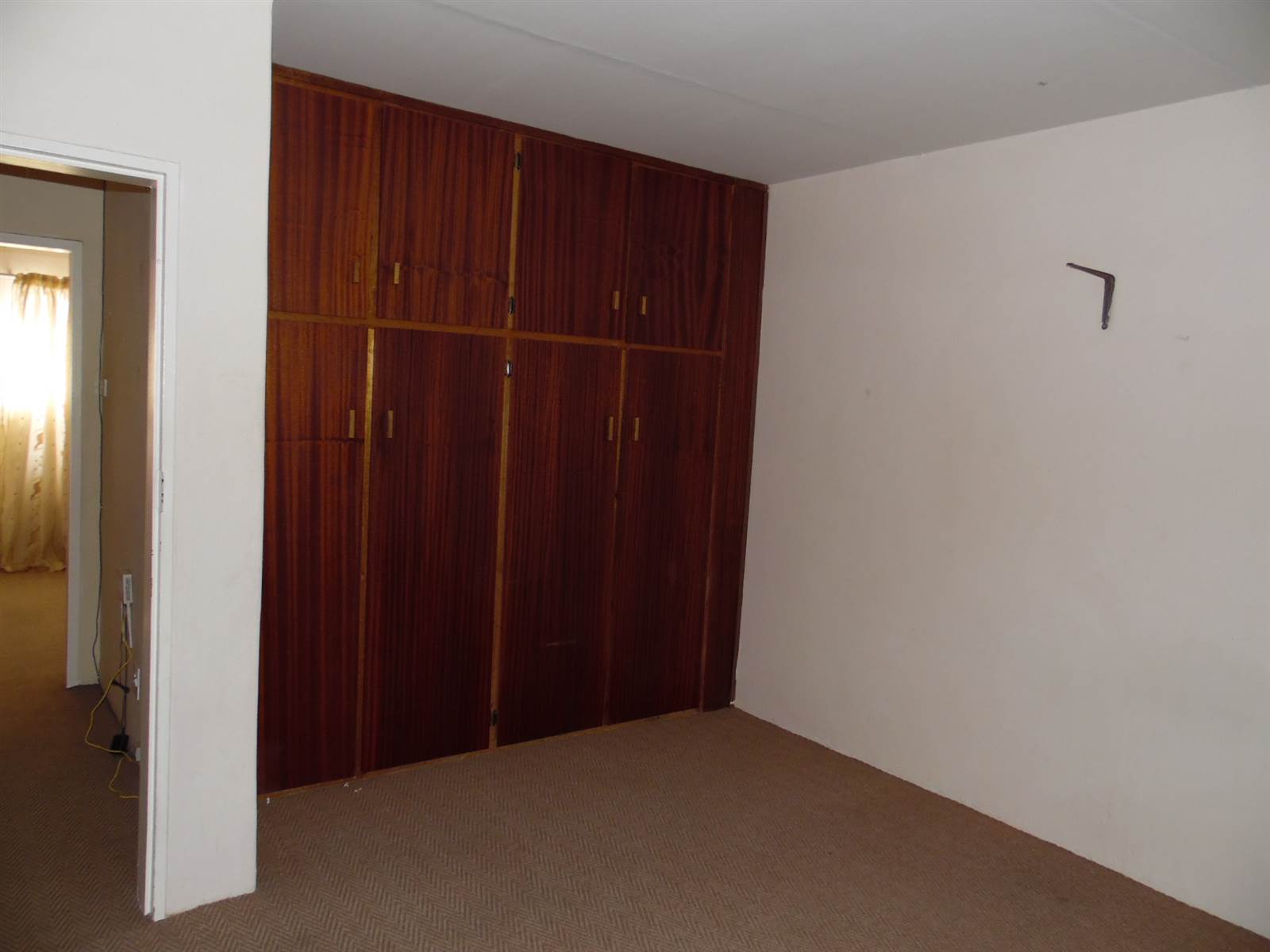 2 Bed Townhouse in Riebeeckstad photo number 5