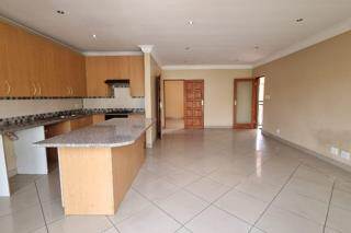 4 Bed House in Edenvale photo number 5