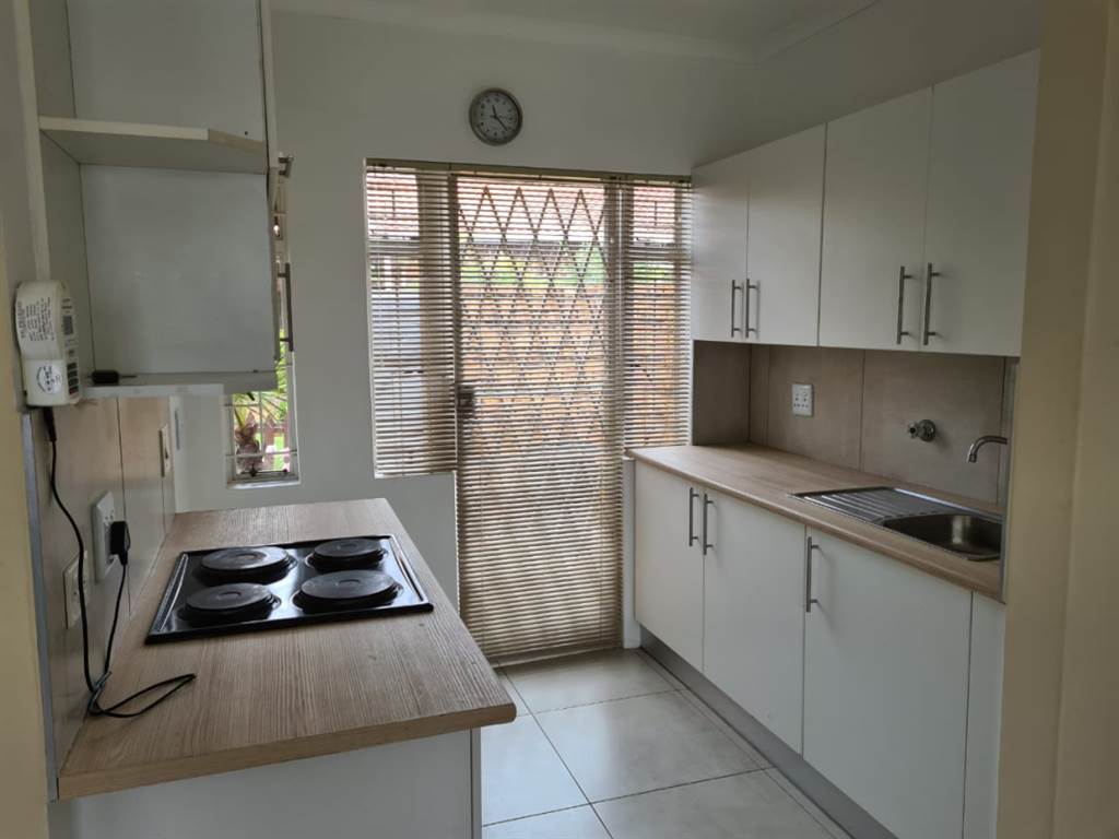 1 Bed Townhouse in Edenvale photo number 2