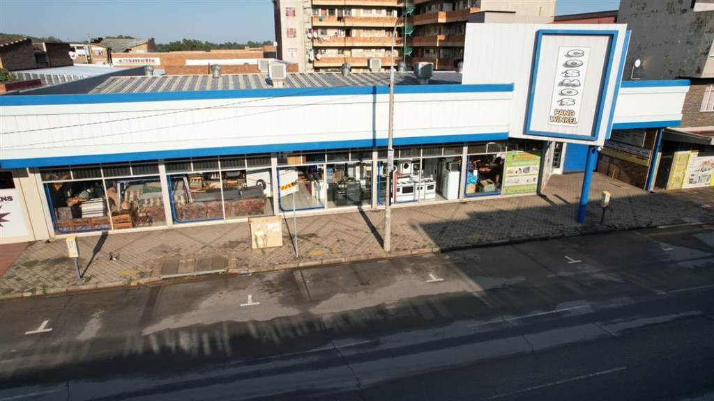 840  m² Commercial space in Klerksdorp photo number 1