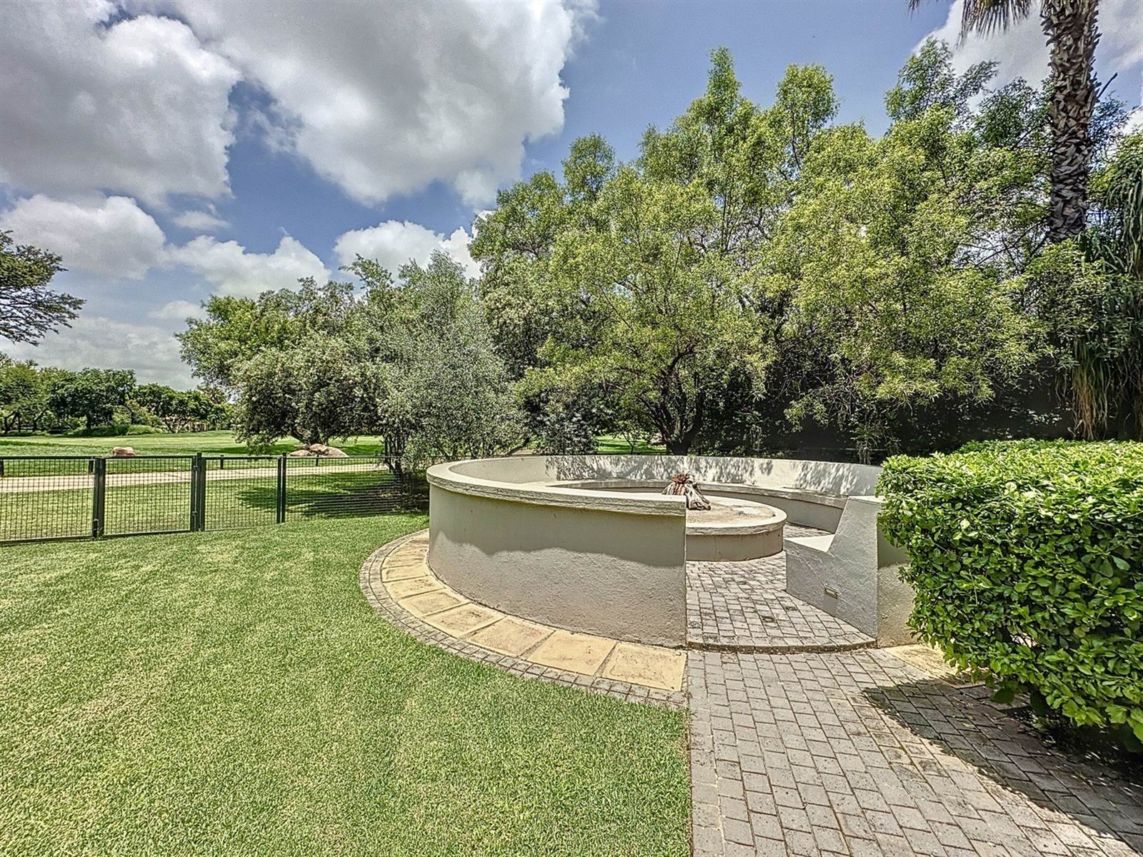 5 Bed House in Silver Lakes Golf Estate photo number 28