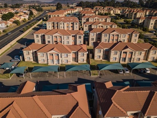 3 Bedroom Townhouse 3 Bedroom Townhouse