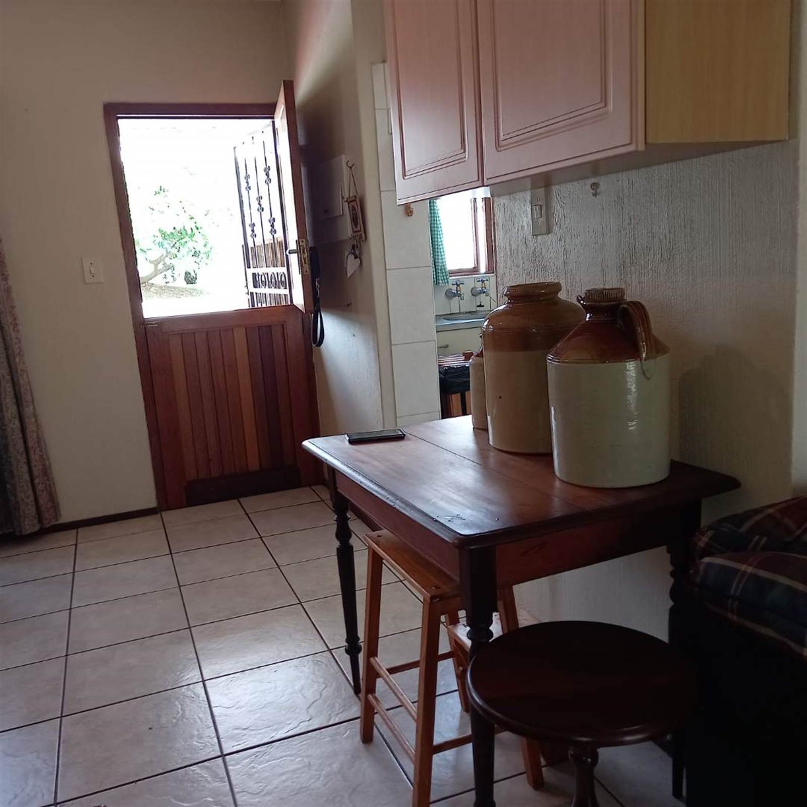 1 Bed Townhouse in Garsfontein photo number 4