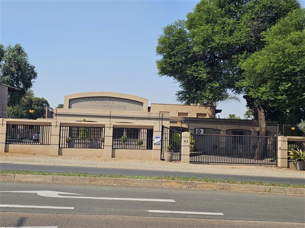 280 m² Commercial space 280 m² Commercial space