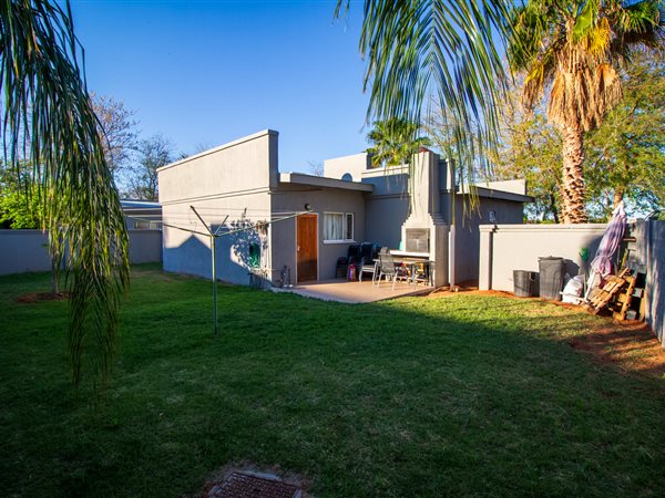 2 Bedroom House 2 Bedroom House