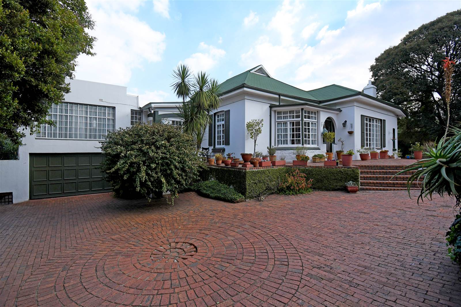 3 Bed House in Parktown photo number 26
