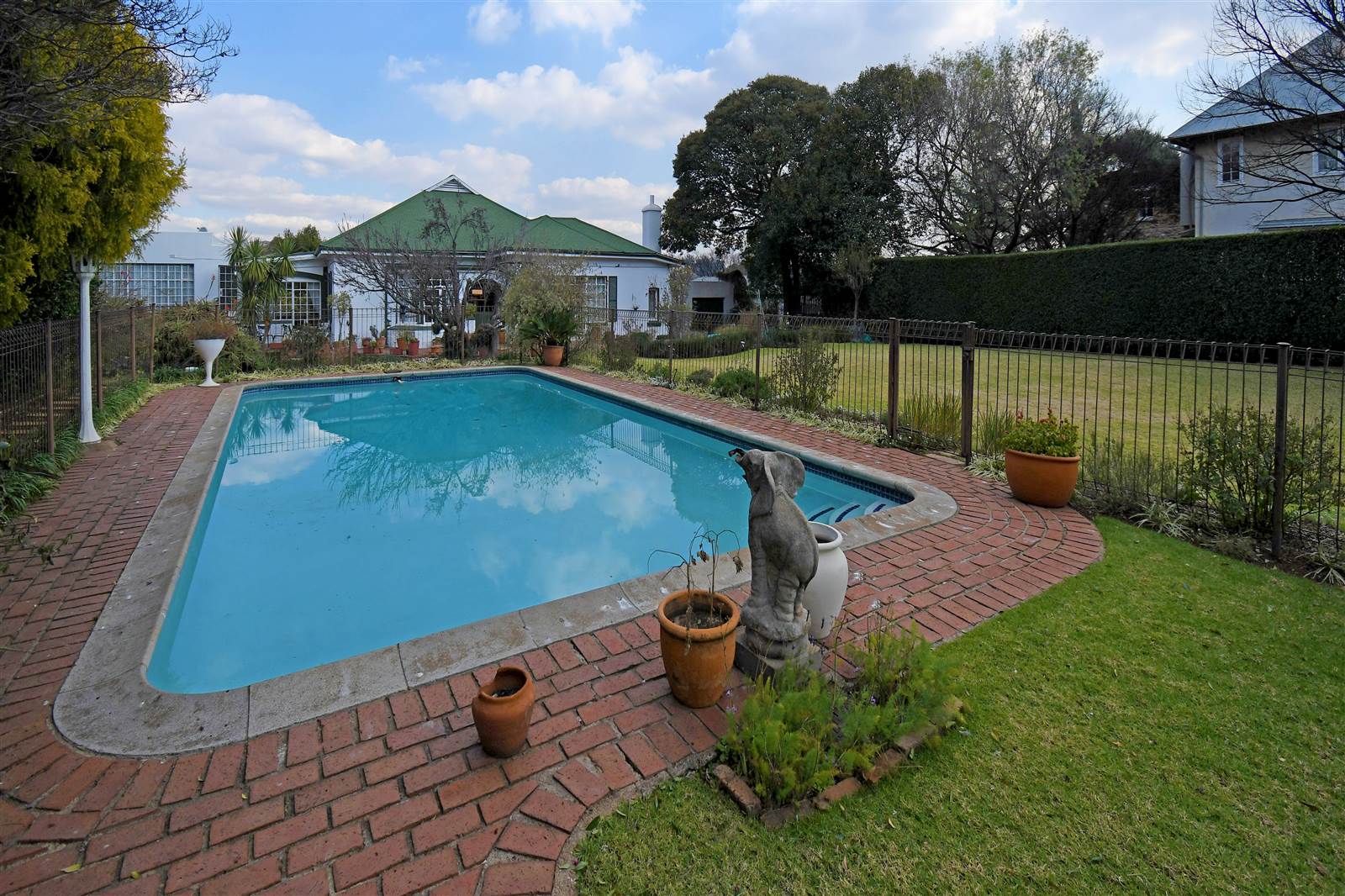3 Bed House in Parktown photo number 29