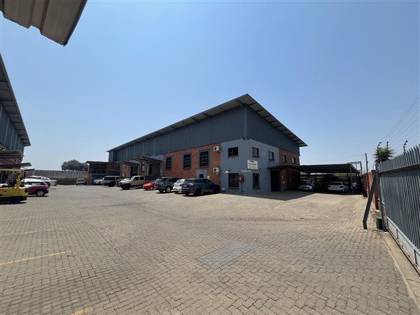 541  m² Industrial space