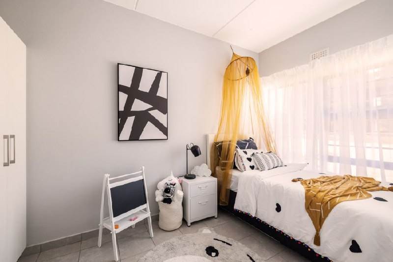2 Bed Apartment in Katlehong photo number 4