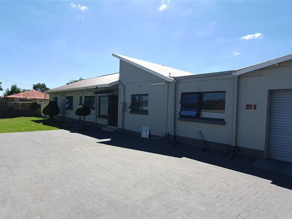 4 Bedroom House 4 Bedroom House