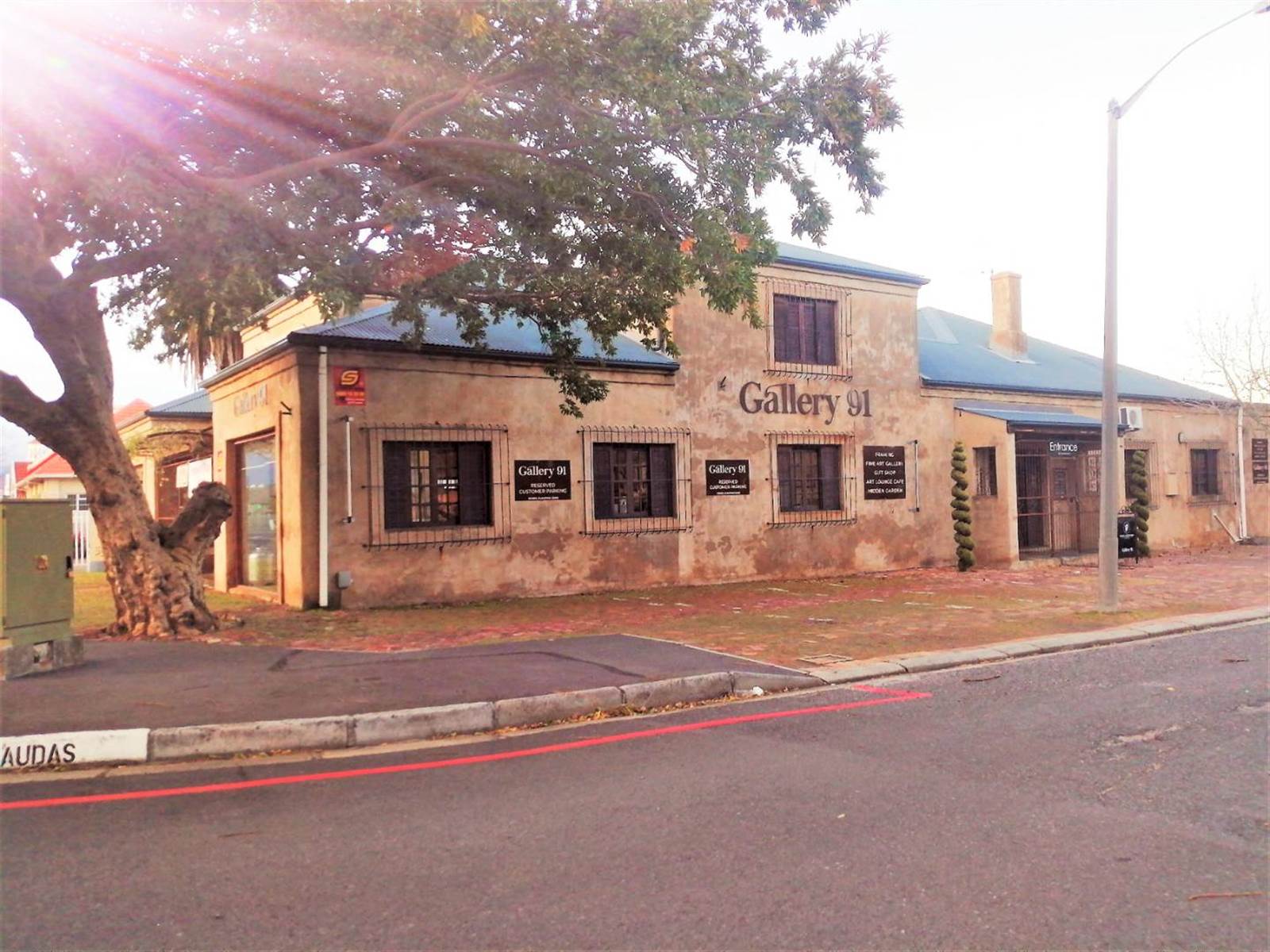 622  m² Retail Space in Somerset West Central photo number 1