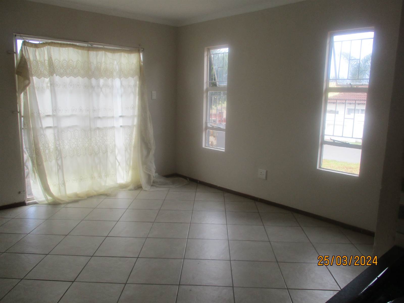 3 Bed House in Duvha Park photo number 2