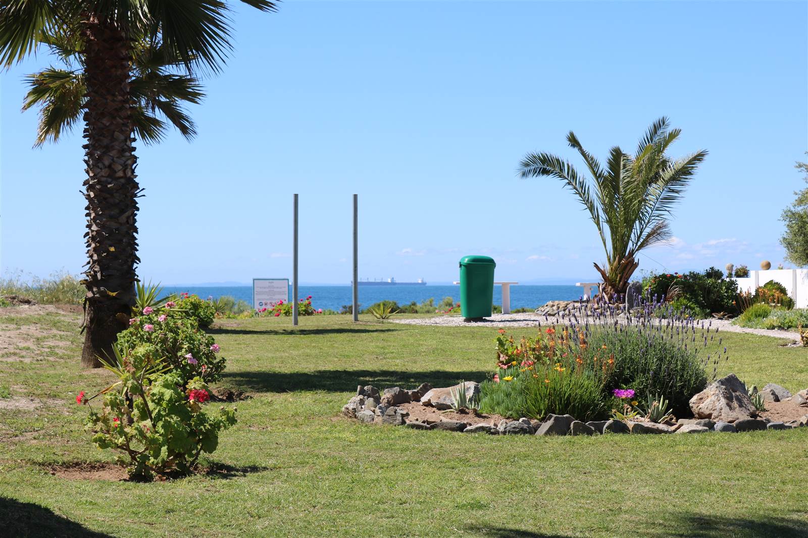 646 m² Land available in Sandy Point photo number 8