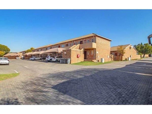 1 Bed Apartment in Highveld