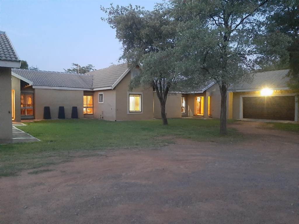 5 Bed House in Thabazimbi photo number 6