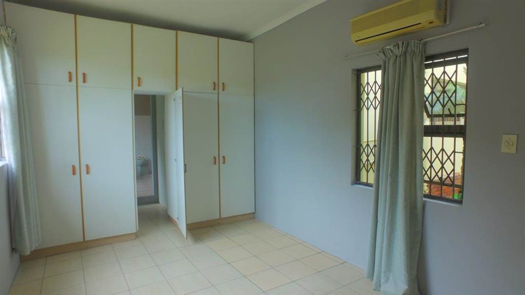 1 Bed Garden Cottage in Pinetown Central photo number 11