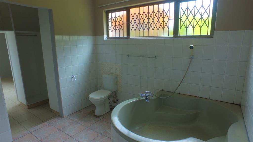 1 Bed Garden Cottage in Pinetown Central photo number 14
