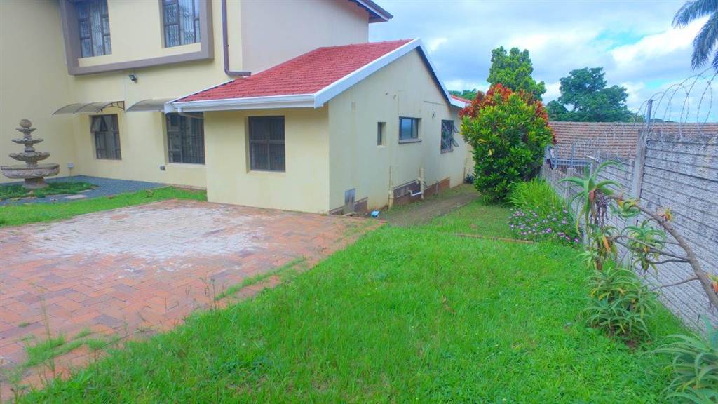 1 Bed Garden Cottage in Pinetown Central photo number 17