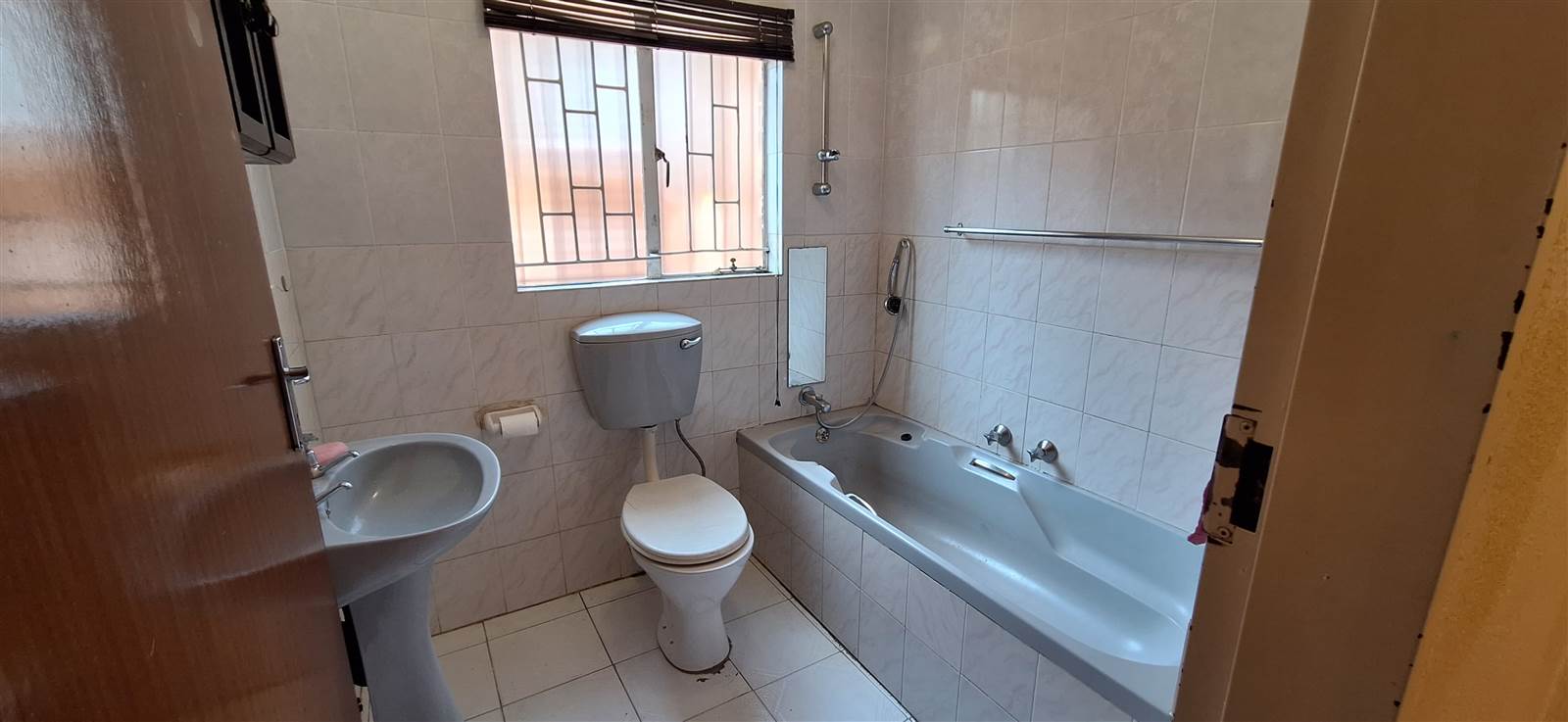 2 Bed House in Witbank Central photo number 13