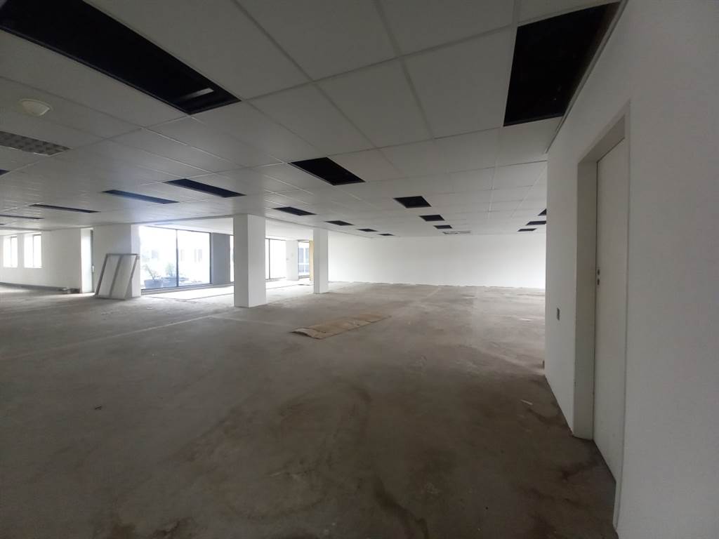 794.9  m² Office Space in Hatfield photo number 11