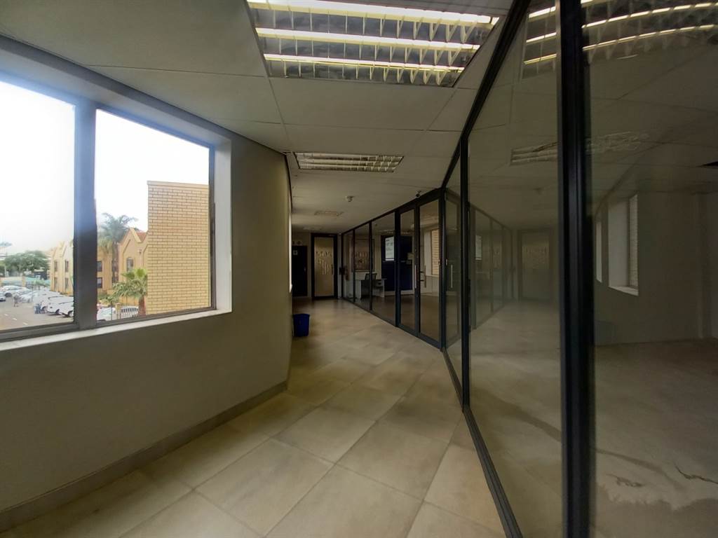 794.9  m² Office Space in Hatfield photo number 6