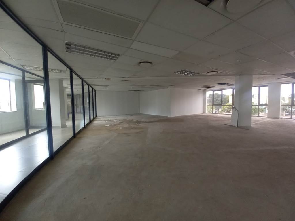 794.9  m² Office Space in Hatfield photo number 4