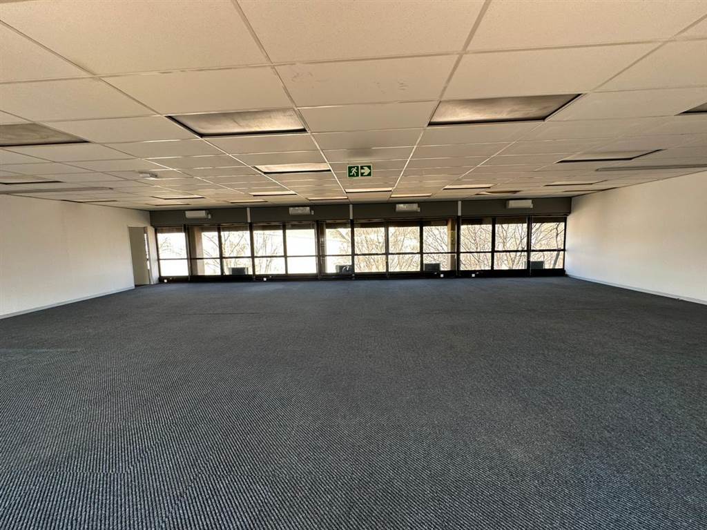 877  m² Commercial space in Mayberry Park photo number 11