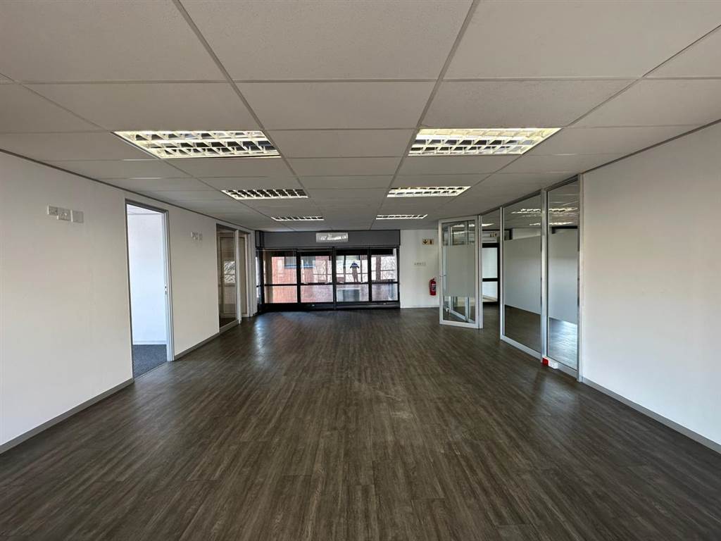 877  m² Commercial space in Mayberry Park photo number 20