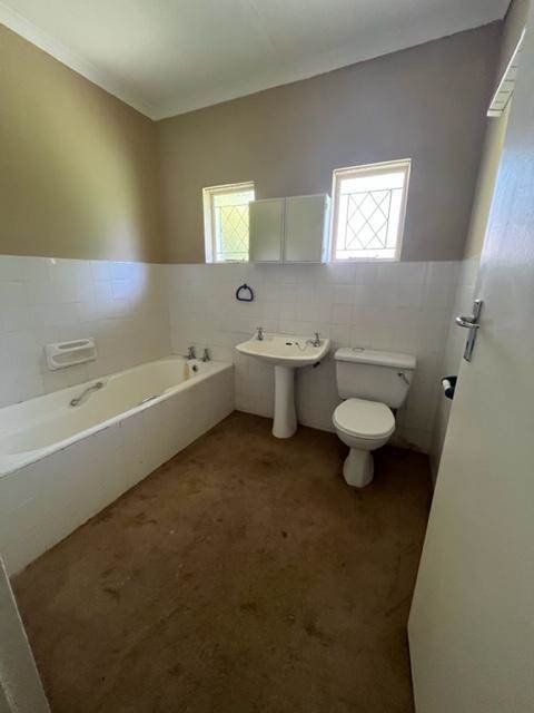 3 Bed House in Underberg photo number 8