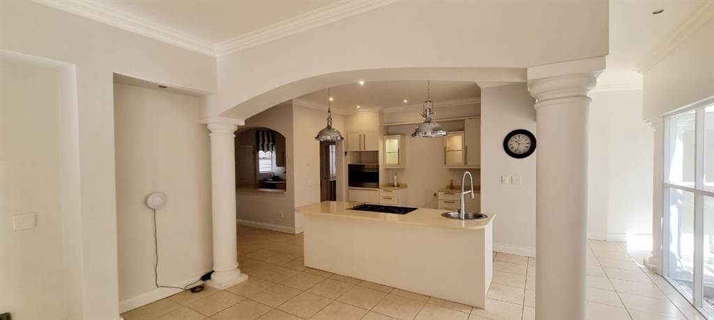 5 Bed Cluster in Bryanston photo number 12