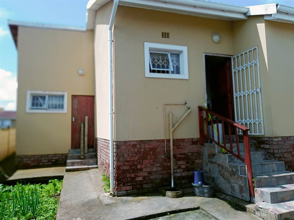 3 Bed House in Amalinda photo number 6