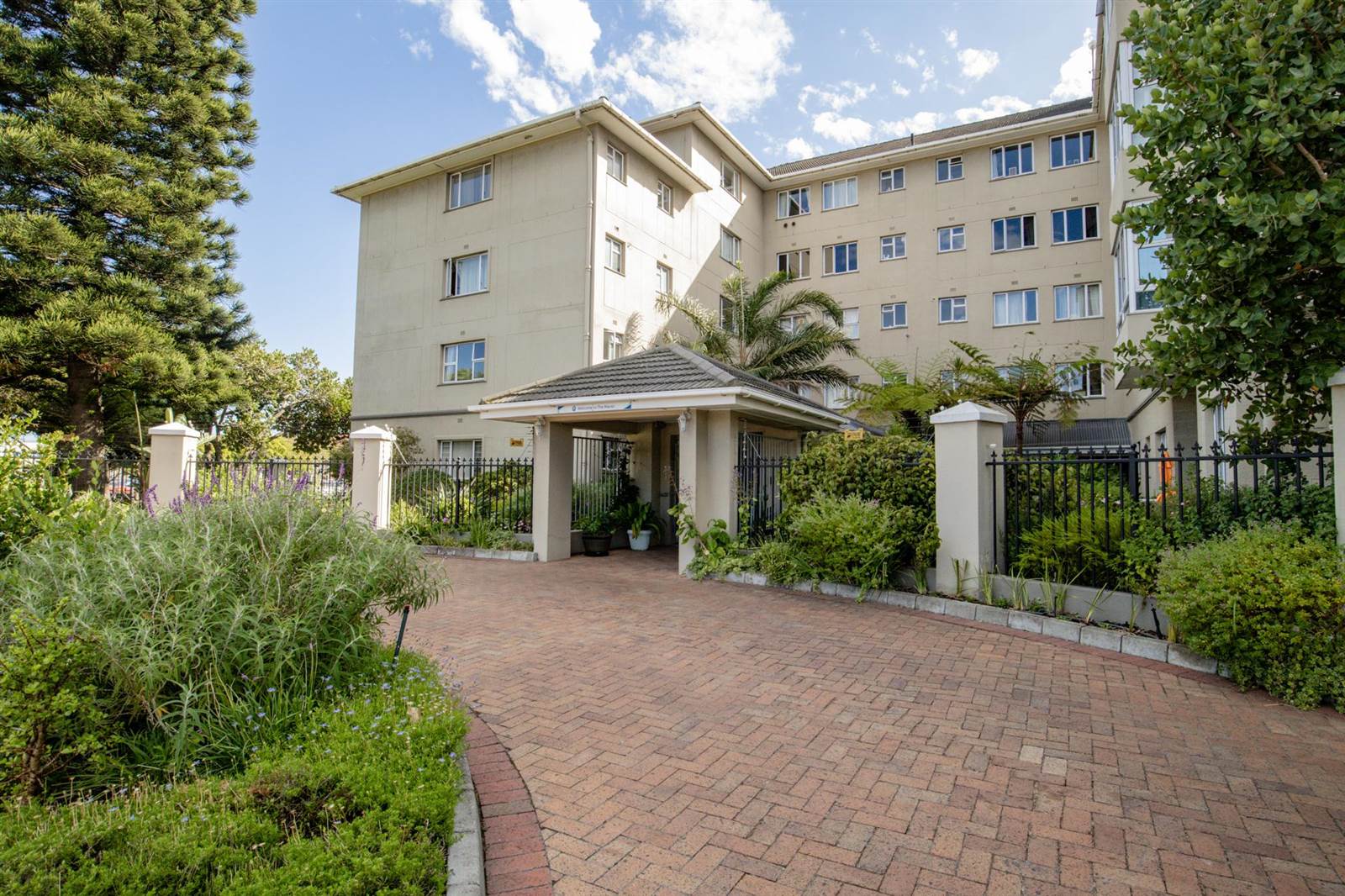 1 Bed Apartment in Pinelands photo number 20